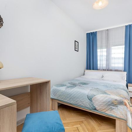 Cozy And Comfortable Wola Apartment By Noclegi Renters Варшава Экстерьер фото